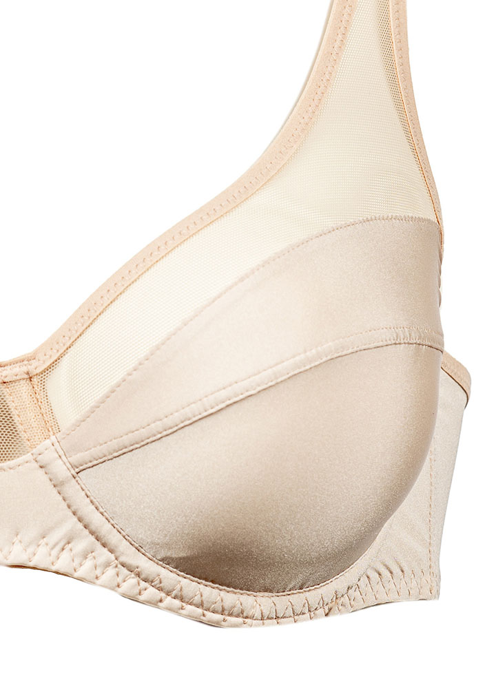 Soutien-gorge emboitant avec armature en en microfibre