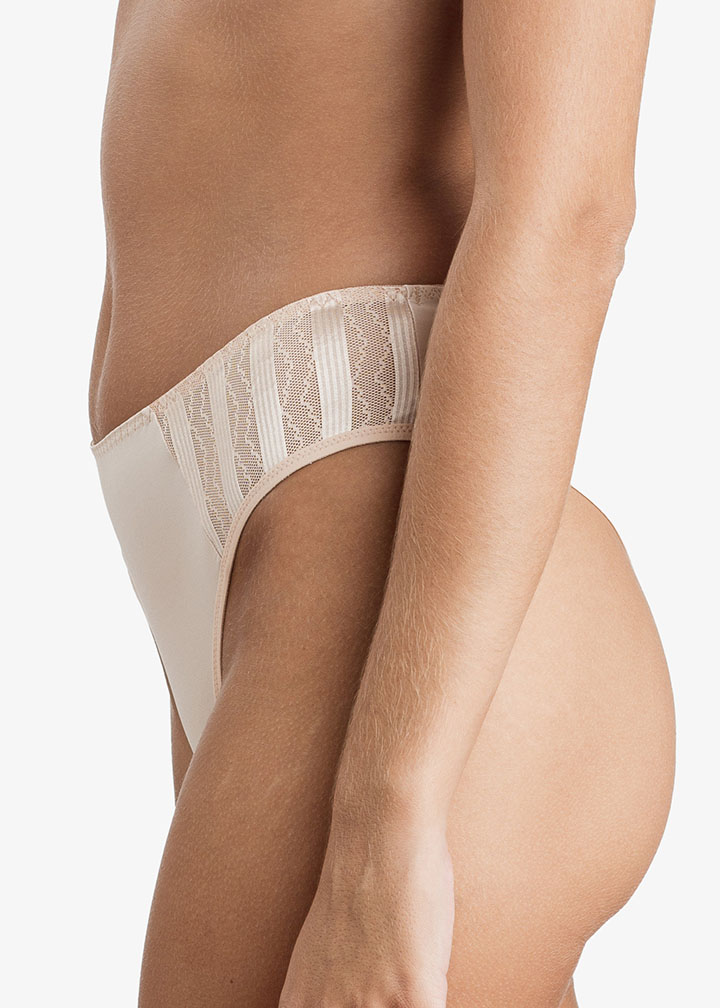 Tanga en maille microfibre